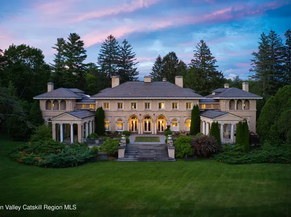 11 Hawthorne Road, West Stockbridge, MA 01266