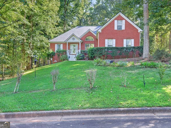 25 Lake Charles Ct, Covington, GA 30016