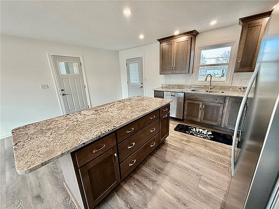 5th image of 1952 S Westgate Dr