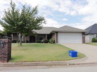 9309 Buttonfield Ave, Moore, OK 73160