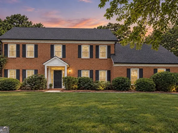 1820 N Chestnut Grove Dr, Marietta, GA 30066