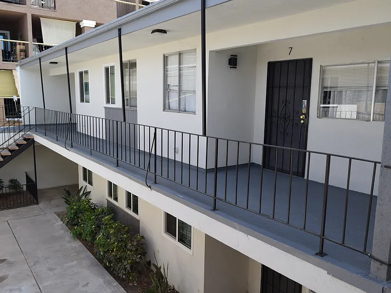 1148 W Civic Center Dr #12 — Photo 12