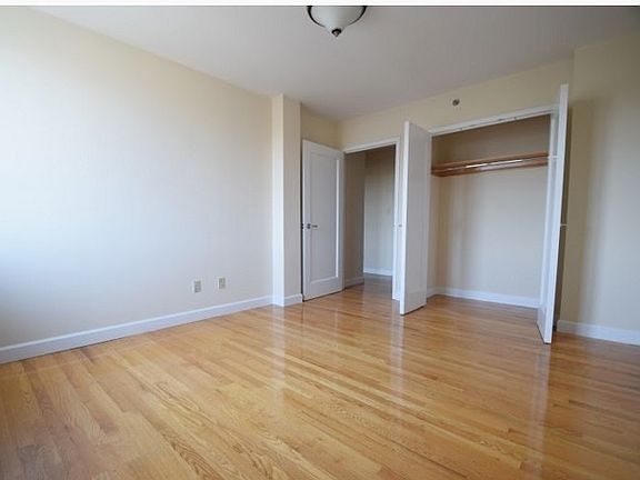 5th image of 574 4th Ave APT 005G
