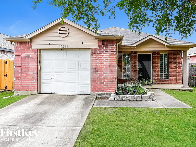 18731 Reynolds Park Dr — Photo 1