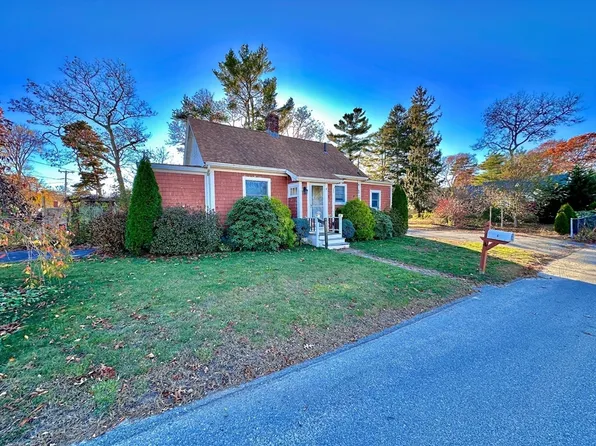 4 Martin St, Buzzards Bay, MA 02532