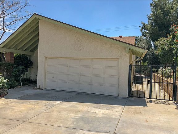 2nd image of 13817 Graber Ave