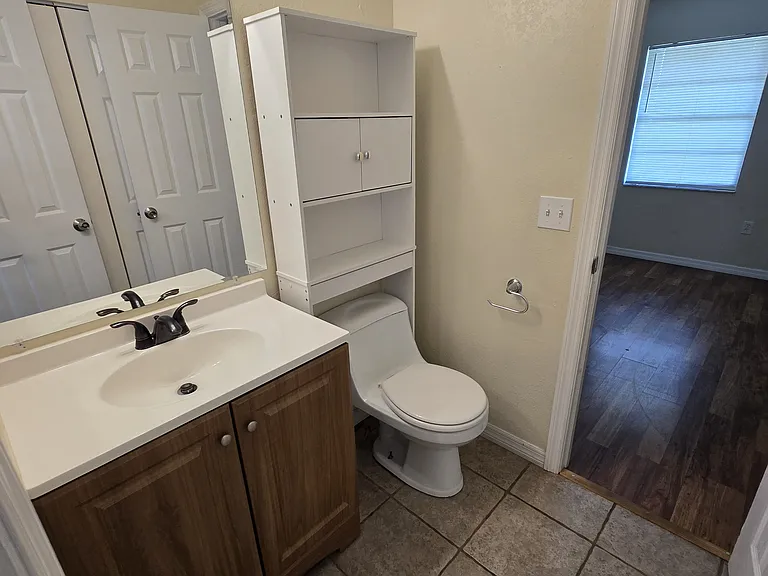 117 Denton Ave — Photo 7