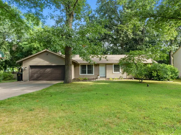 1255 103rd Ave, Plainwell, MI 49080