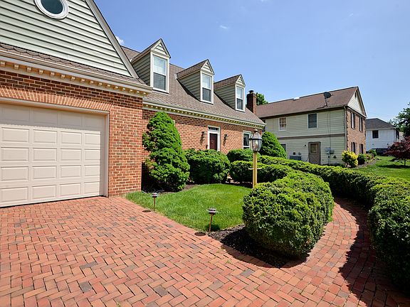 2nd image of 6207 Larkspur Dr