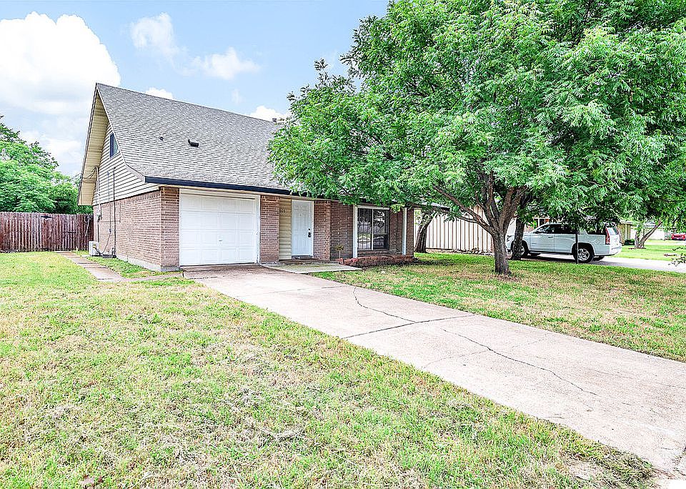 1st image of 3010 Ridgeview Ln