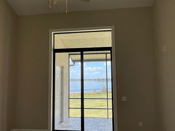 3rd image of 415 Laurel Cove Way #415