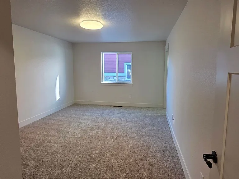 1026 Center Dr — Photo 44