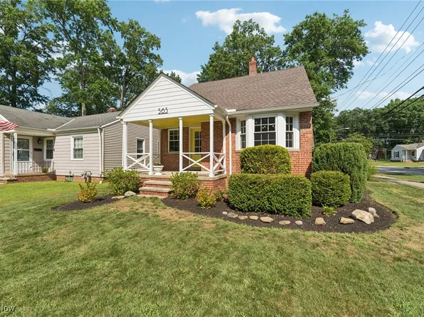 565 Glen Park Dr, Bay Village, OH 44140
