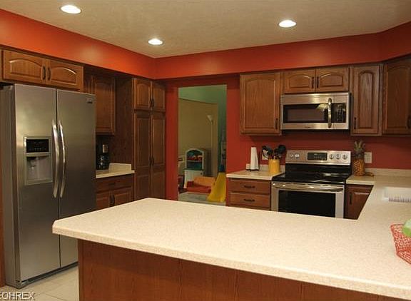 5th image of 2657 Laurie Ln