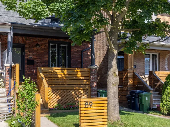 89 Greensides Ave, Toronto, ON M6G 3P8