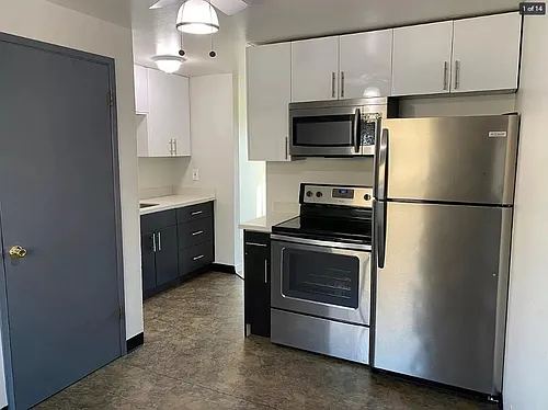 703 Woodford Ave N #2A Photo 1 703 Woodford Ave N #2A Photo 1
