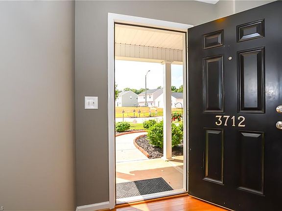 5th image of 3712 Hillrise Dr