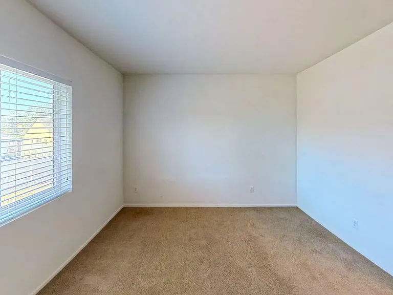 15136 Audrey Dr — Photo 20