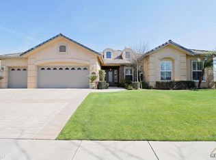10109 Hyacinth Dr, Bakersfield, CA