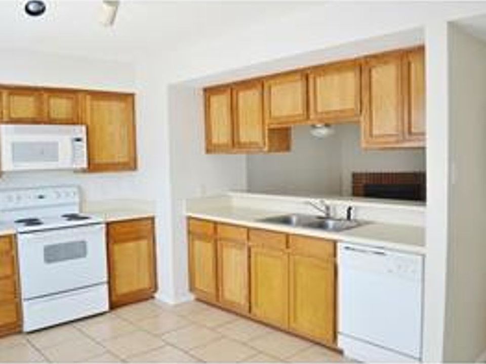 1st image of 716 W Mulberry St APT 12