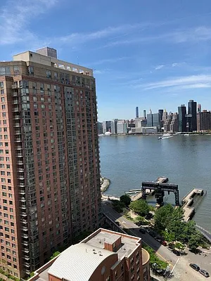 Sold by Nest Seekers International | media 9