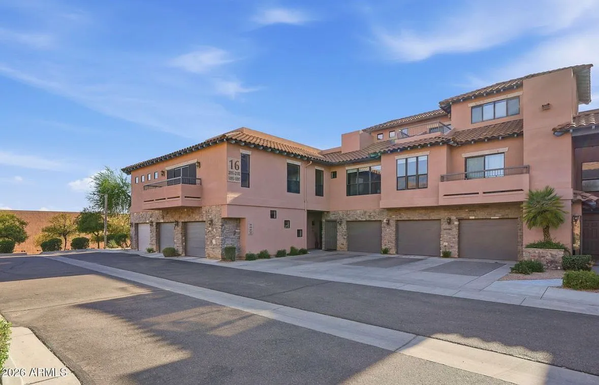3 bed, 1647 sqft, $2,745 — Photo 2