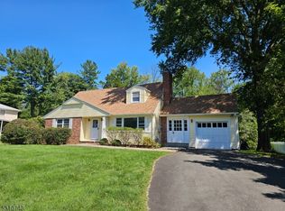 37 Northfield Rd, Millington, NJ 07946