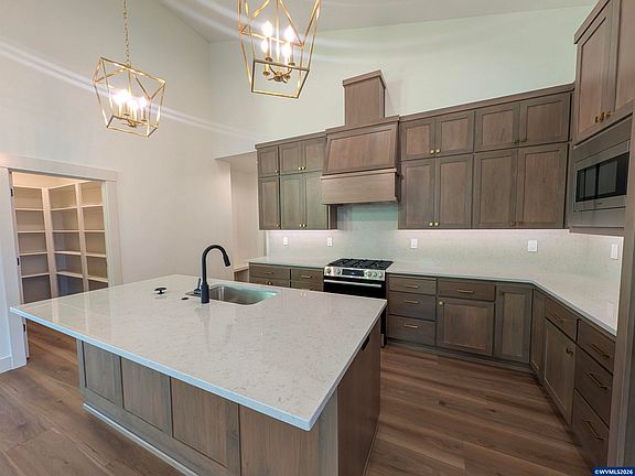 5th image of 6203 Evangelista St S