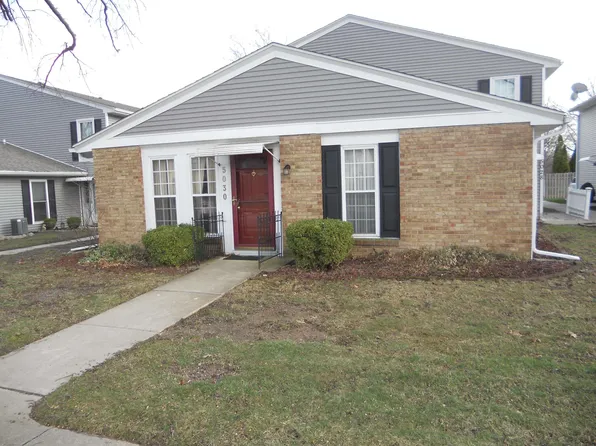 5030 Woodmark Dr, Fort Wayne, IN 46815