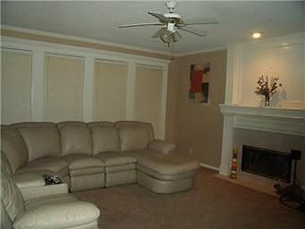 3rd image of 509 NE Emerald Dr