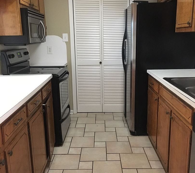 1st image of 1820 Carolyn Sue Dr APT E