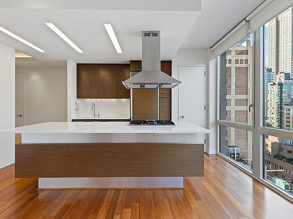 4th image of 39 E 29th St APT 22D