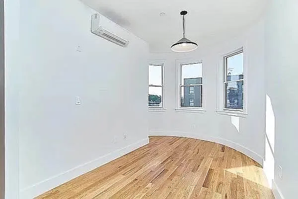 Rented by Nest Seekers International | media 6