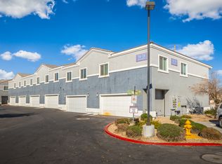 Townhome Living at its best!, North Las Vegas, NV 89031