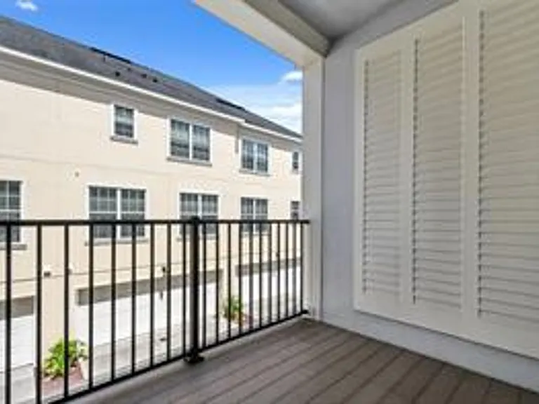 2054 Brink Aly — Photo 19