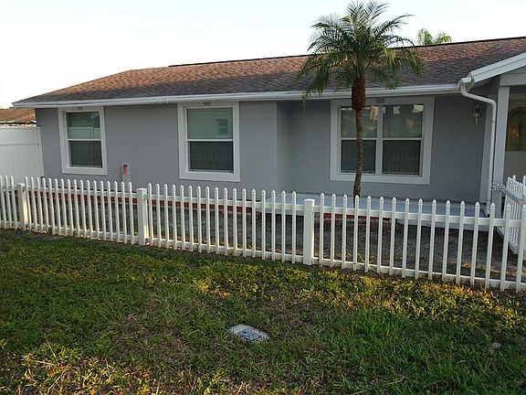 3rd image of 8801 S Sleepy Creek Ct