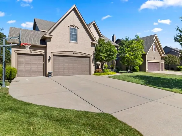 7714 W 145th Ter, Overland Park, KS 66223