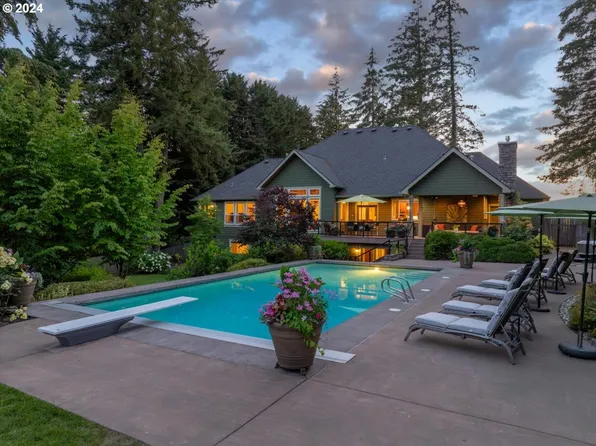 24180 SW Gage Rd, Wilsonville, OR 97070