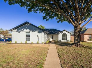 1500 Nightingale Ct, Desoto, TX 75115