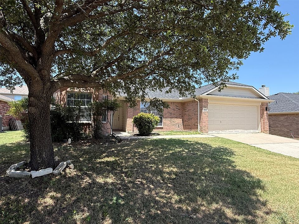1st image of 103 Santa Fe Trl