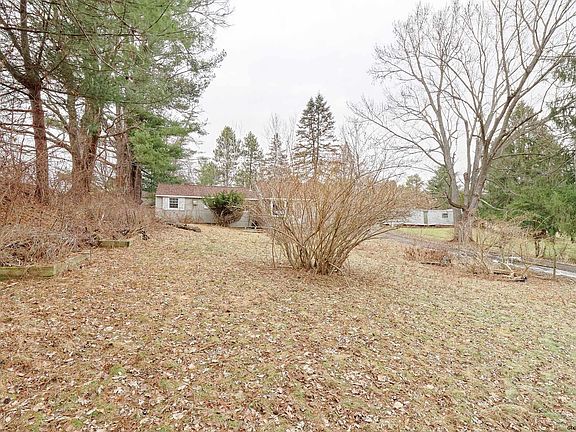 3rd image of 7 Seabee Ln