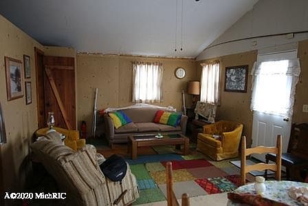 3rd image of 6839 Muertocabo Ave