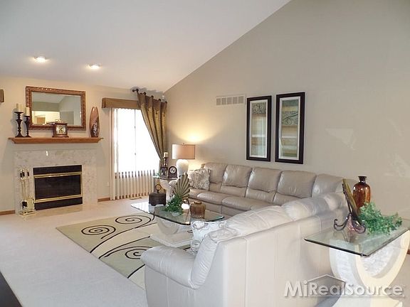 5th image of 41732 Fairmouth Park Dr