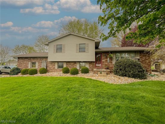 8972 Harrison Rd, Apple Creek, OH 44606
