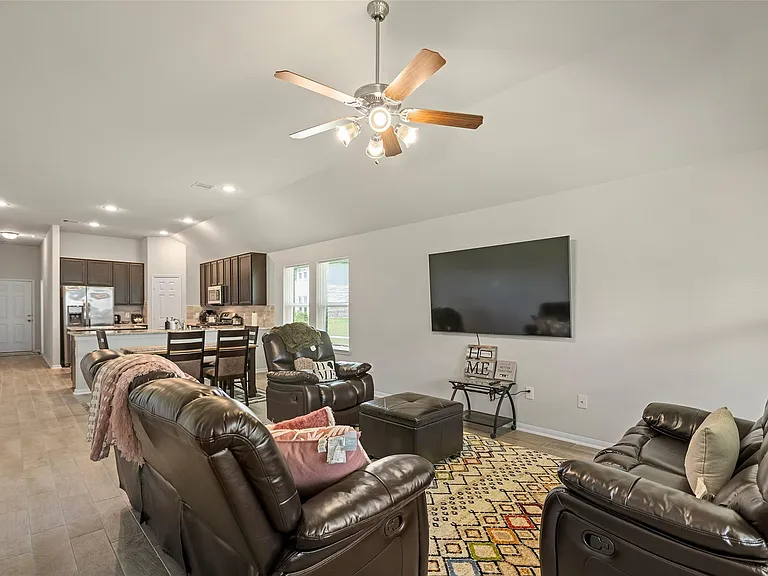 11714 Glossy Oak Ln — Photo 9