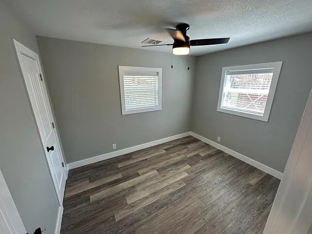 1018 N Denmark Ave — Photo 17