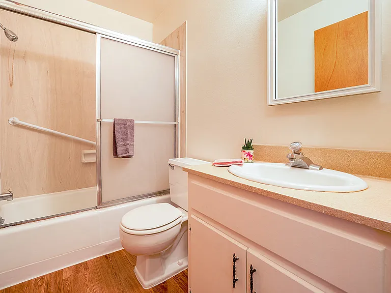 121 Cardenas Dr NE — Photo 38