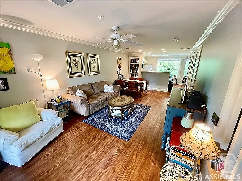 2 bed, 2.5 bath, 1168 sqft, $1,700 — Photo 4