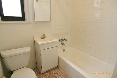 Rented by aptsandlofts.com