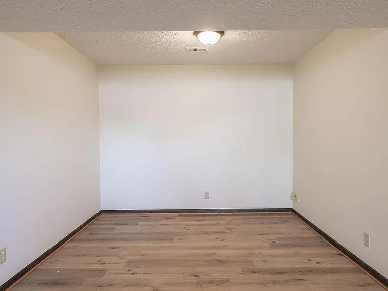 13435 Westwood Ln — Photo 30